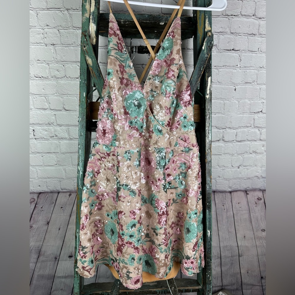 Helsi Mini dress.  Size Large.